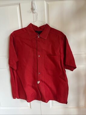 Banana Republic Solid Red Short-Sleeve Linen Button-Down Shirt